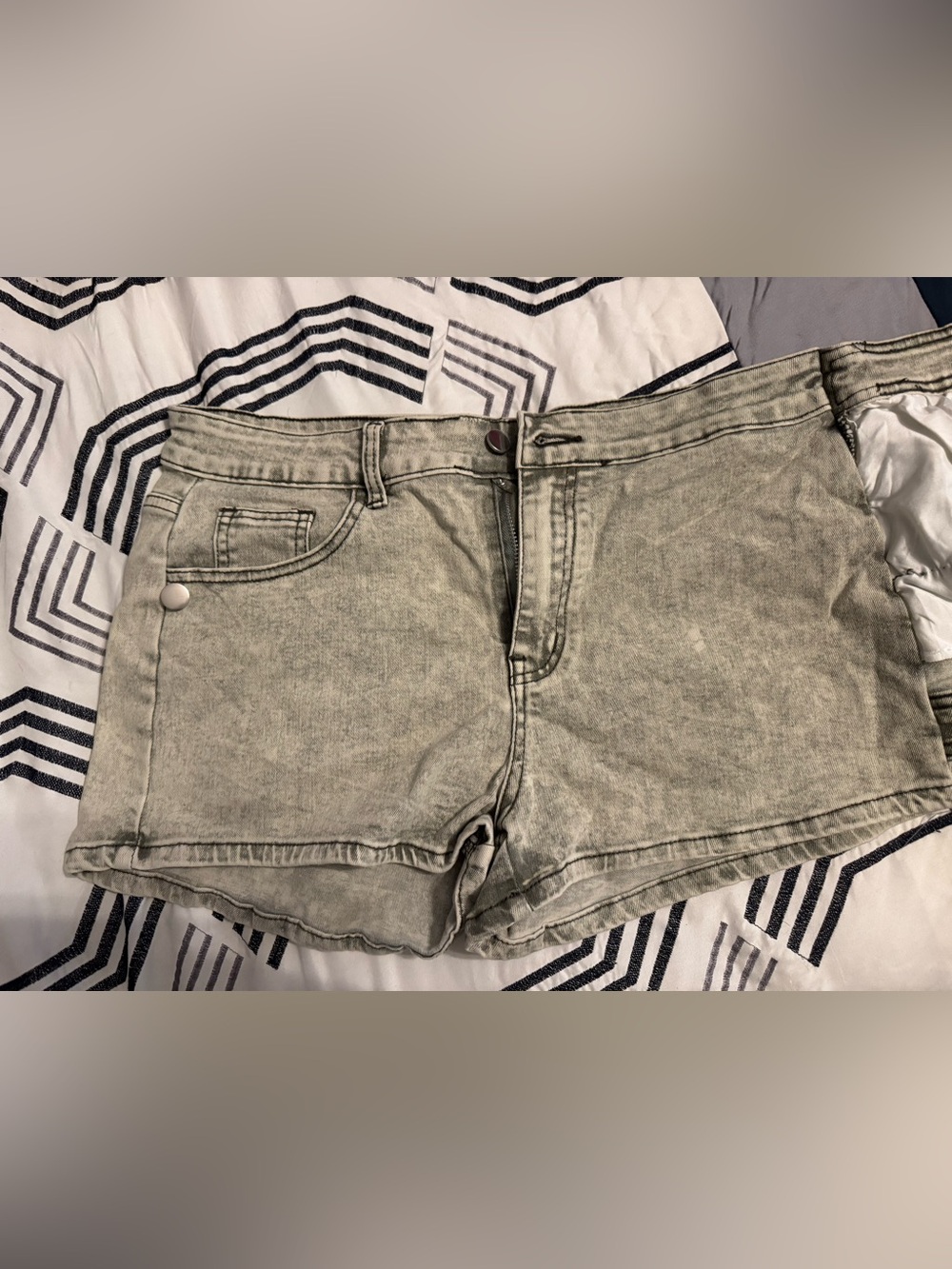 Women's Washed light grey Denim Skorts